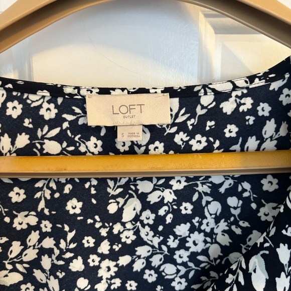 Loft floral wrap dress - Picture 7 of 7